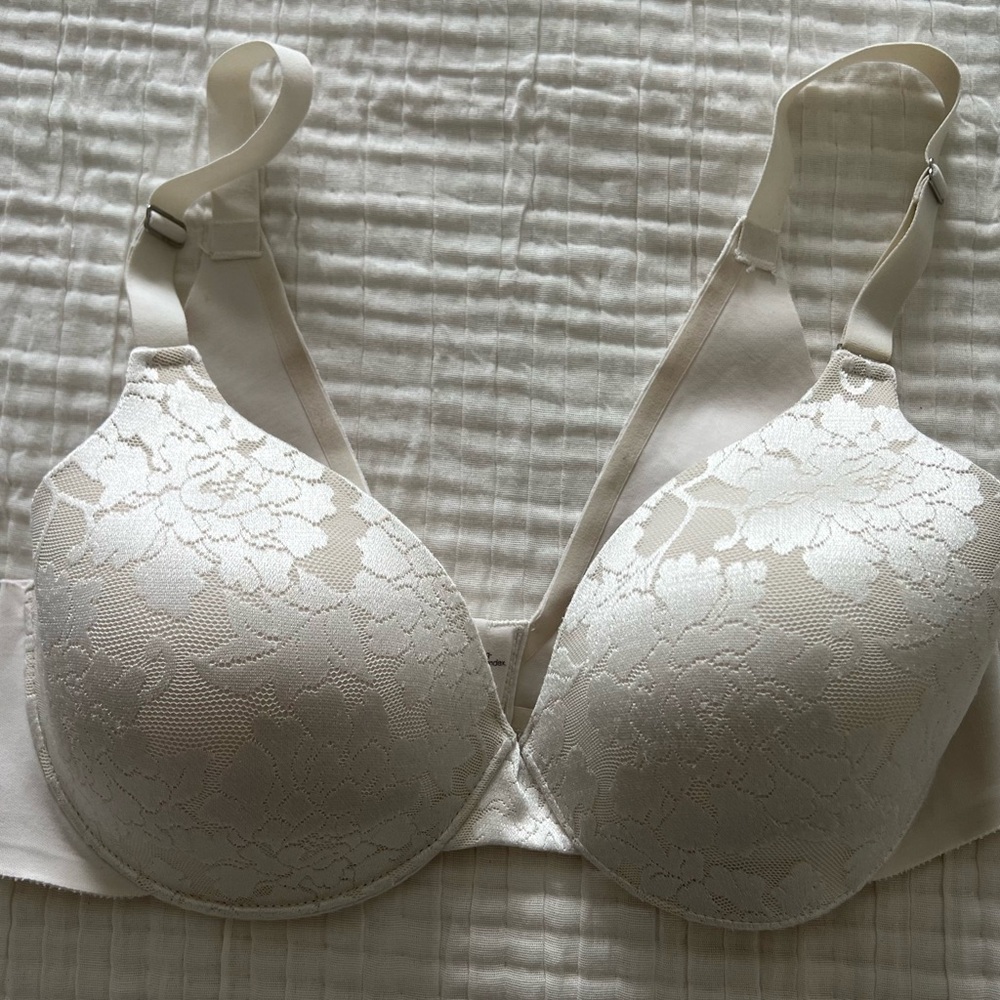 Soma Vanishing Back Lace Bra